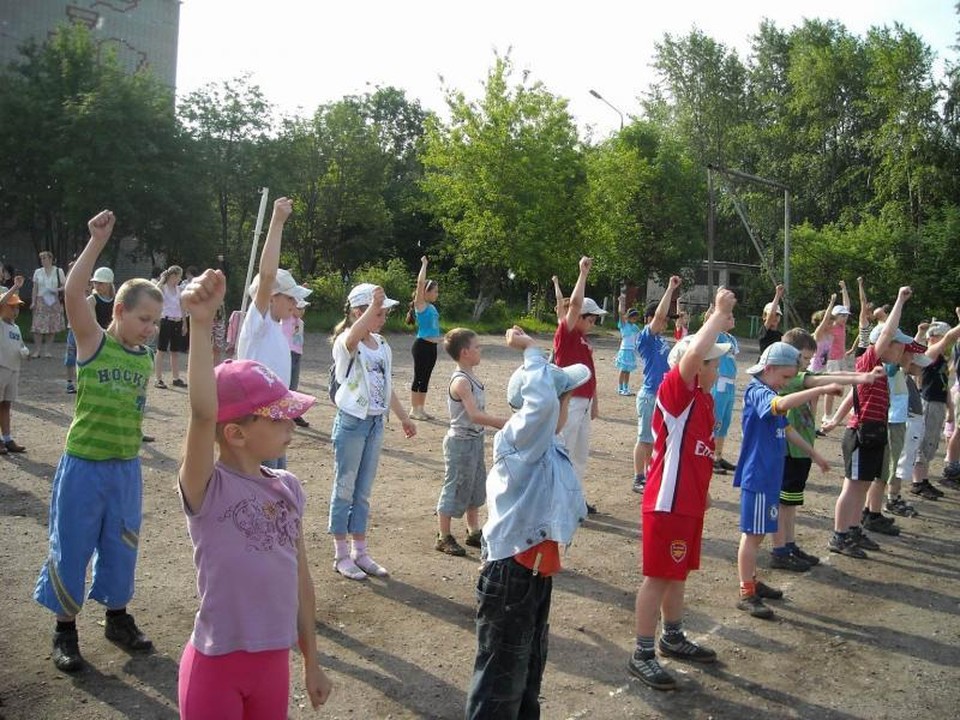 Игры с залом для детей в лагере
